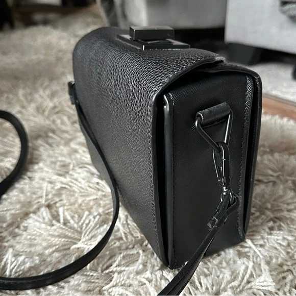 Steve Madden Black Pebble Leather Box Crossbody. NWOT - Picture 6 of 6